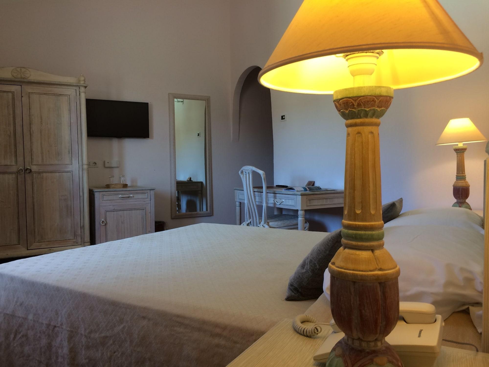 Hotel Monti Di Mola بورتو كيرفو المظهر الخارجي الصورة